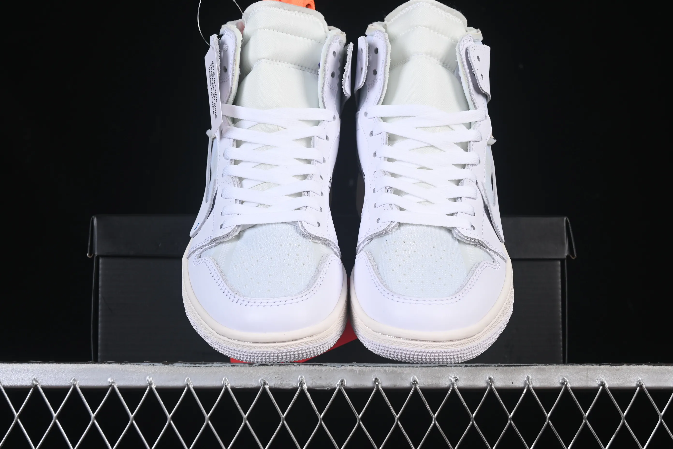 All categories Air Jordan Jordan series basketball shoes Air Jordan 1 High Pure original special offer Off White x Air Jordan OW AJ1 Joe 1 joint all-white high-top basketball shoes AQ0818-100
